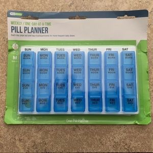 New!!! EzyDose One-Day-At-A-Time Weekly Organizer